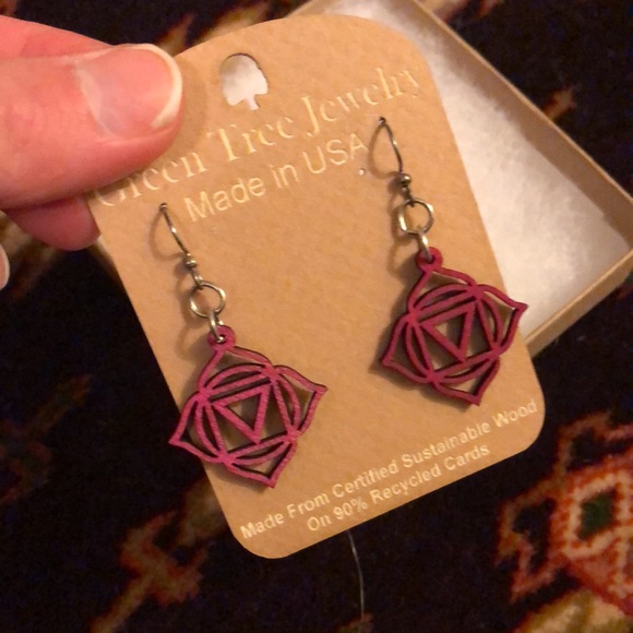 Sustainable, pink, carved wood earrings. Bought from boutique but never worn. - Picture 2 of 3